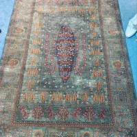 قالی و چرخ خیاطی