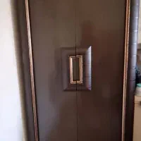 تخت خواب و کمد
