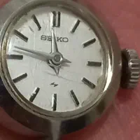 دوتا ساعت کوکی یکجا قدیمی