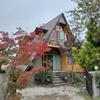 کلبه چوبی استخردار بابیلیارد وتراس بزرگ