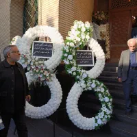 اجاره تاج گل مصنوعی ویژه مراسم ترحیم و افتتاحیه|خدمات پذیرایی، مراسم|تهران, افسریه شمالی|دیوار