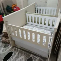تخت کنار مادر گهواره درحد نو با توری|تخت و صندلی بچه|تهران, مینابی|دیوار