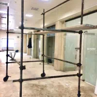 داربست رویال ۴پایه چرخدار،تابلو،نما،سالن تمام نقاط