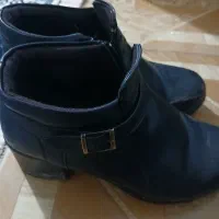 کفش نو|کیف، کفش، کمربند|رباط‌کریم, رباط‌کریم|دیوار