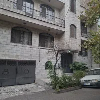 ۴۵۰ متر مستغلات دربست ۳۰۰ متر پارکینگ اختصاصی