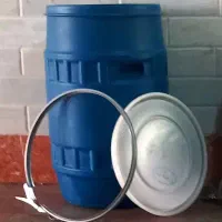 بشکه ۷۰ و ۸۰. لیتری سالم ومحکم نونو|ظروف نگهدارنده، پلاستیکی، یک‌بارمصرف|قم, زنبیل آباد|دیوار