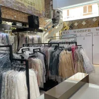 فروشنده خانم لباس مجلسی(تک شیفت)