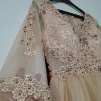 لباس مجلسی کاملا نو سایز۴۲ بدون هیچ پارگی زیپ سالم