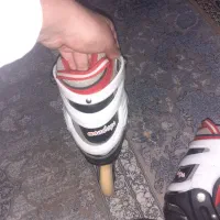 کفش اسکیت|دوچرخه، اسکیت، اسکوتر|آشخانه, |دیوار