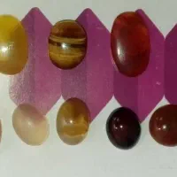 نگین های فیروزه نیشابور و عقیق یمنی