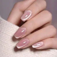ناخنکار حرفه ای سالن پر مشتری