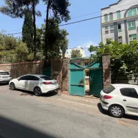 ۶۰۰ متر بر ۲۰ شمالی