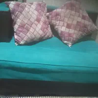 مبل ال ۶نفره همراه با۲عدد جلومبلی