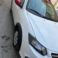 کویک مدل ۱۴۰۲ سفید قرمز