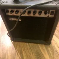 گیتار الکتریک یاماها ۱۲۱|گیتار، بیس، امپلیفایر|رشت, معلم|دیوار