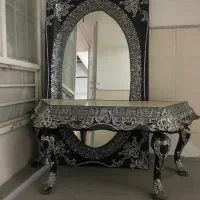 میز و آینه|آینه|قم, دروازه چوبی|دیوار