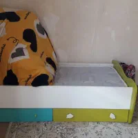 تخت نو جوان