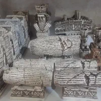 تندیس و دستکلیدهای هخامنشی|مجسمه، تندیس، ماکت|شهر بابک, |دیوار