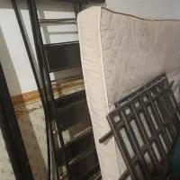 تختخواب وتشک