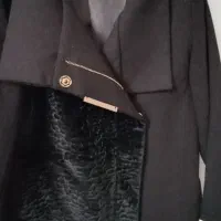 تعدادی پالتو و لباس مجلسی