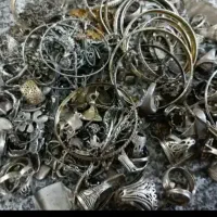 فروشنده و خریدار نقر ولوازم مسی و برنجی