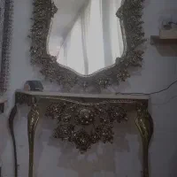 اینه  بزرگ برنزی و کنسول سالم طلایی آلمینیومی