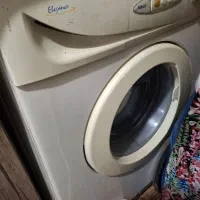 لباسشویی کارکرداتوماتیک آبسال نیازبه تعمیرجزئی