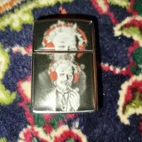 فندک بنزینی با طرح انیشتین نونو درجه‌یک کار نکرده