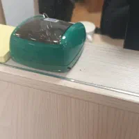 منشی خانم مسلط به کامپیوتر و سیستم