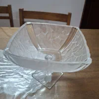 فروش تعدادی ظرف میوه خوری وشکلات خوری وآجیل خوری