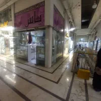 مغازه دو نبش دارای دکور