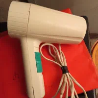 فروش یک عدد سشوار ویه دونه آسیاب کوچک|آرایشی، بهداشتی، درمانی|ایوانکی, |دیوار