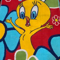 فرش کودک تمیز و بدون هیچ گونه زدگی