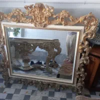 کنسول و میزش