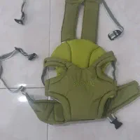 کریر و آغوش نوزاد