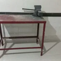 گیره صنعتی با میز|ابزارآلات|کلاله, |دیوار