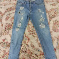 شلوار لی در حد|لباس|ری, جوانمرد قصاب|دیوار