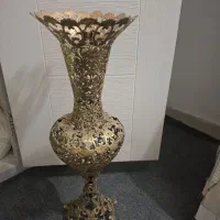 گلدان و میز دوطبقه