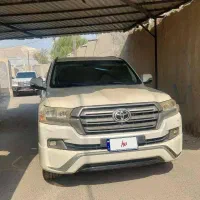 فروش فوری لندکروز ۲۰۱۶ هشت سیلندر فول