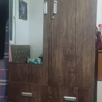 کمد سه کشو با جای اویز لباس