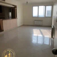 ۶۸ متر پارکینگ انباری آسانسور جنوبی نور خوب بیمه