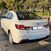 شاهین G مدل 1402 سانروف دار کم کارکرد بی رنگ