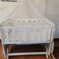 تخت نوزاد گهواره ای