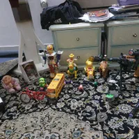 تعداد زیادی اسباب بازی نو نو