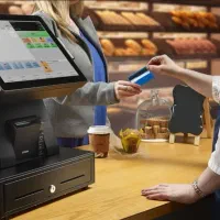 صندوق دار با تجربه