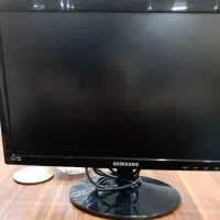 مانیتور سامسونگ به همراه کیبورد
