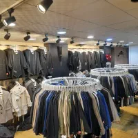 فروشنده مجرب خانم