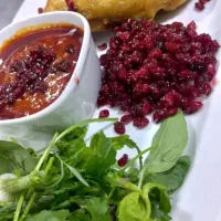 استخدام کارگر خانم برا آشپزخانه و منقل کار آقا