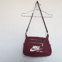 کیف نایک|کیف، کفش، کمربند|قم, پردیسان|دیوار