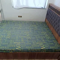تخت دونفره چوبی، کاملا سالم